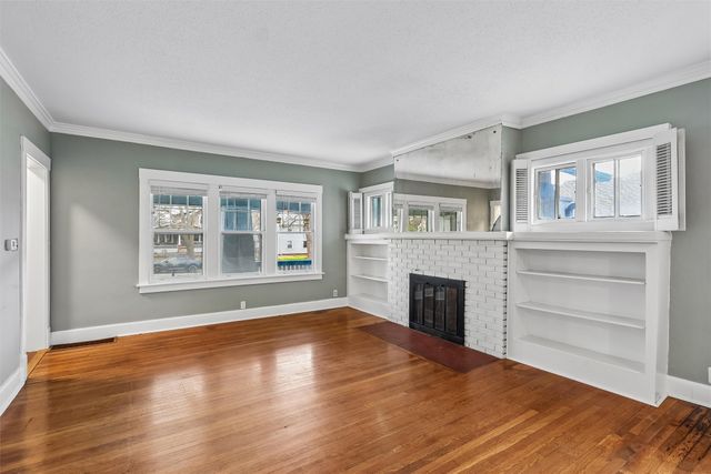 3001 School Street, Des Moines, IA 50311