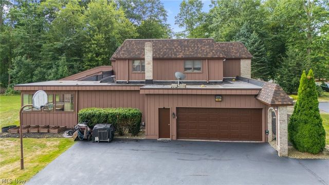 5685 Engleton Lane, Girard, OH 44420