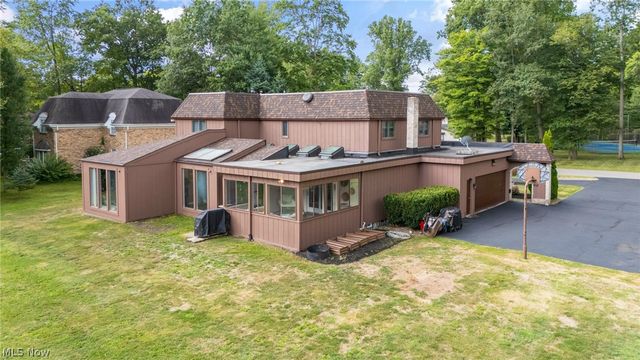 5685 Engleton Lane, Girard, OH 44420