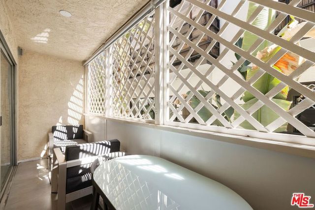 1209 Larrabee Street 4, West Hollywood, CA 90069