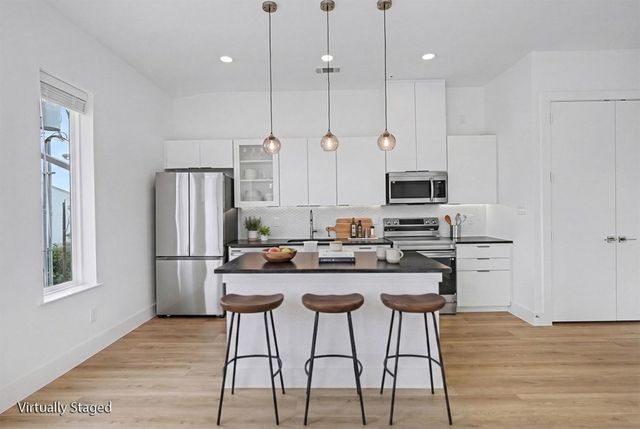 2217 N Fitzhugh Avenue 302, Dallas, TX 75204