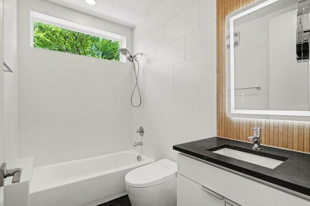 2217 N Fitzhugh Avenue 302, Dallas, TX 75204