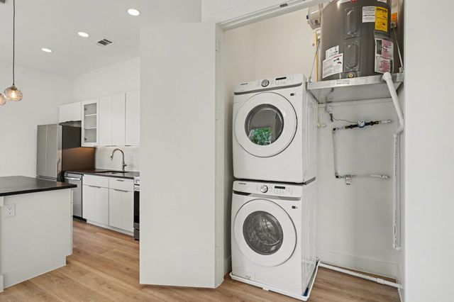 2217 N Fitzhugh Avenue 302, Dallas, TX 75204