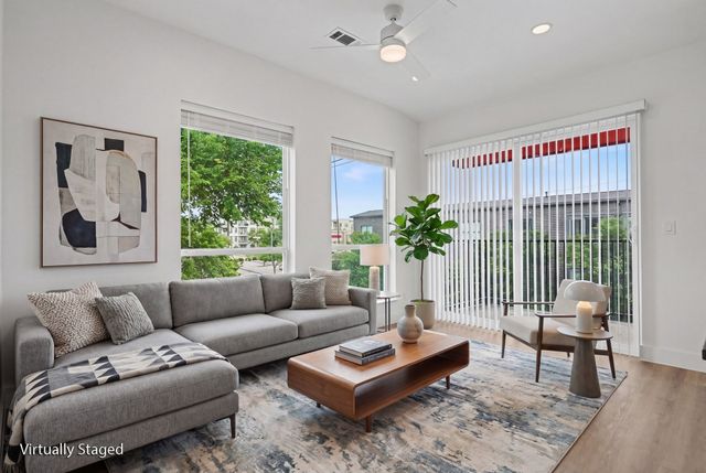 2217 N Fitzhugh Avenue 302, Dallas, TX 75204