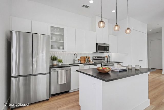 2217 N Fitzhugh Avenue 302, Dallas, TX 75204