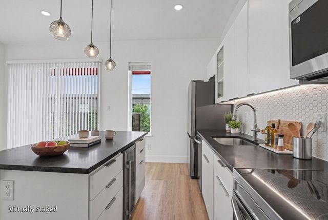 2217 N Fitzhugh Avenue 302, Dallas, TX 75204