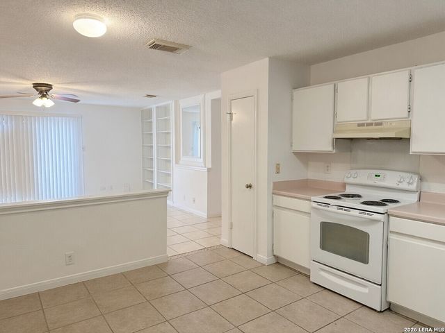 9714 FROST PLAIN DR, San Antonio, TX 78245