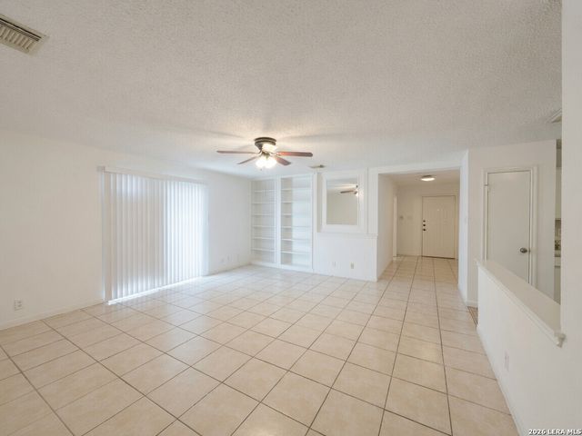 9714 FROST PLAIN DR, San Antonio, TX 78245