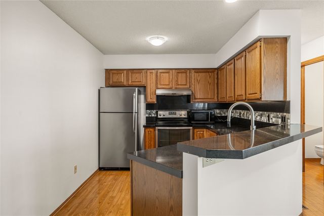 1067 Bradford Place, West Des Moines, IA 50266