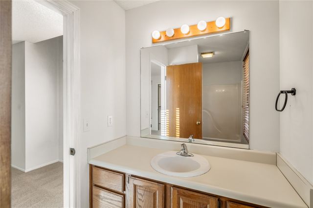 1067 Bradford Place, West Des Moines, IA 50266