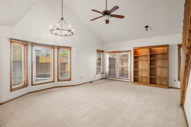 1067 Bradford Place, West Des Moines, IA 50266