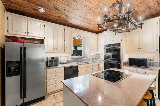 1847 N State Highway 19 Highway, Emory, TX 75440
