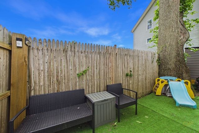 615 Robeson St, Fall River, MA 02720