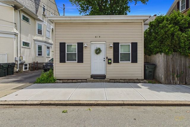 615 Robeson St, Fall River, MA 02720