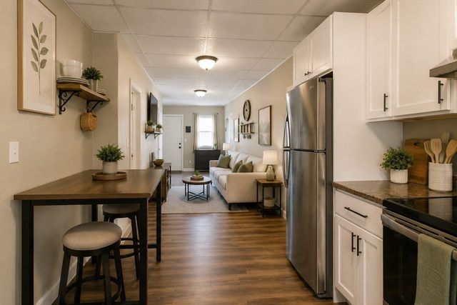 615 Robeson St, Fall River, MA 02720