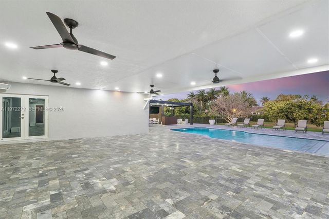135 SW 125th Avenue, Miami, FL 33184