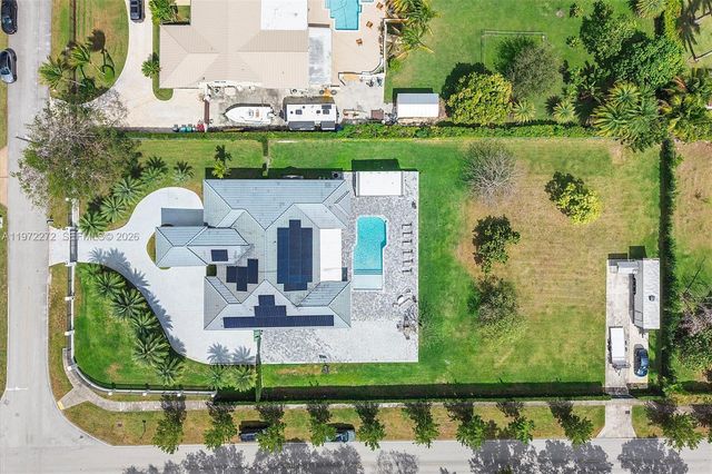135 SW 125th Avenue, Miami, FL 33184