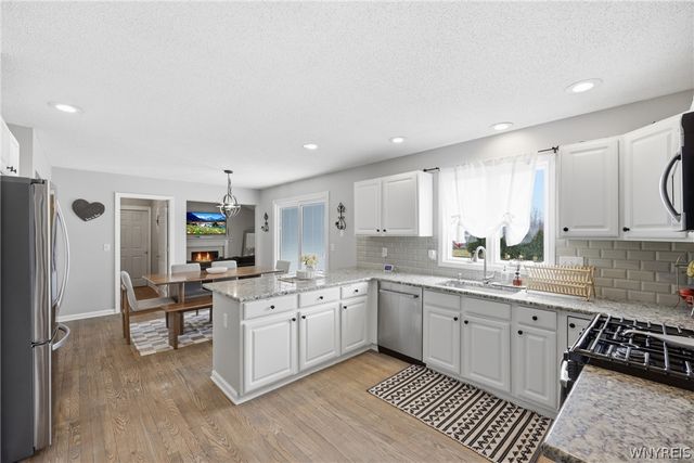 23 Woodgate Drive, Lancaster, NY 14086