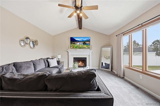 23 Woodgate Drive, Lancaster, NY 14086