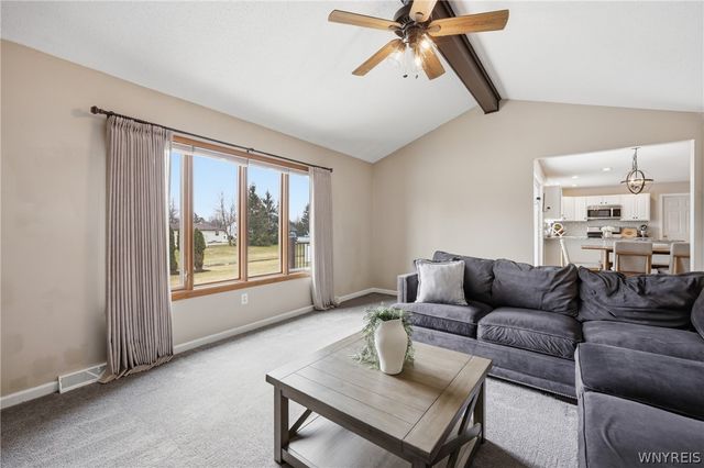 23 Woodgate Drive, Lancaster, NY 14086