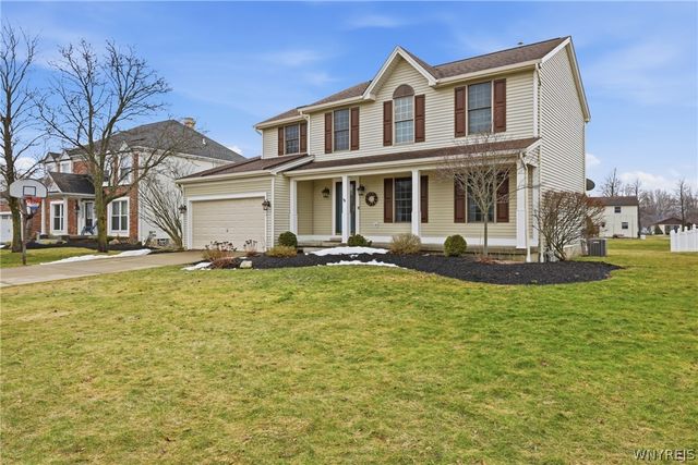 23 Woodgate Drive, Lancaster, NY 14086