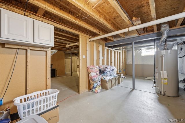 23 Woodgate Drive, Lancaster, NY 14086