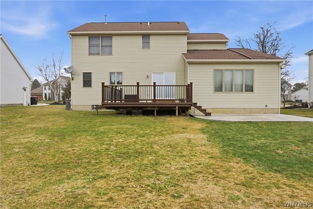 23 Woodgate Drive, Lancaster, NY 14086