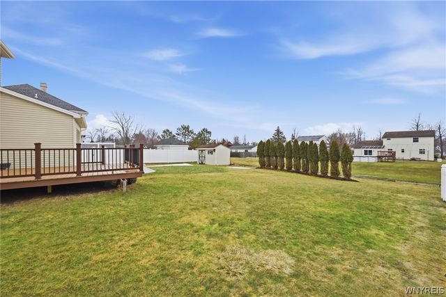 23 Woodgate Drive, Lancaster, NY 14086