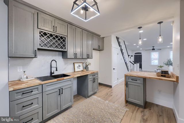 22 E NEW ST, Lancaster, PA 17602