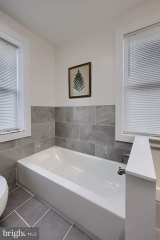 22 E NEW ST, Lancaster, PA 17602