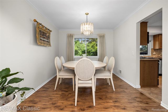 5651 Warrenshire Drive, West Bloomfield Charter Township, MI 48322