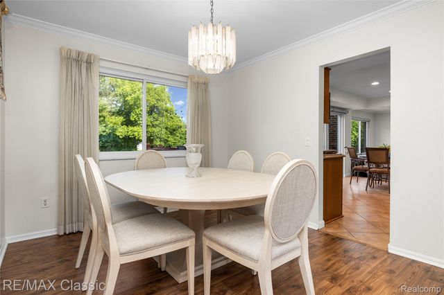 5651 Warrenshire Drive, West Bloomfield Charter Township, MI 48322