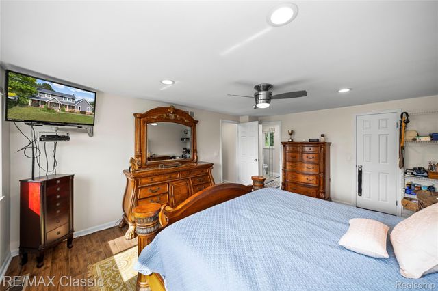 5651 Warrenshire Drive, West Bloomfield Charter Township, MI 48322