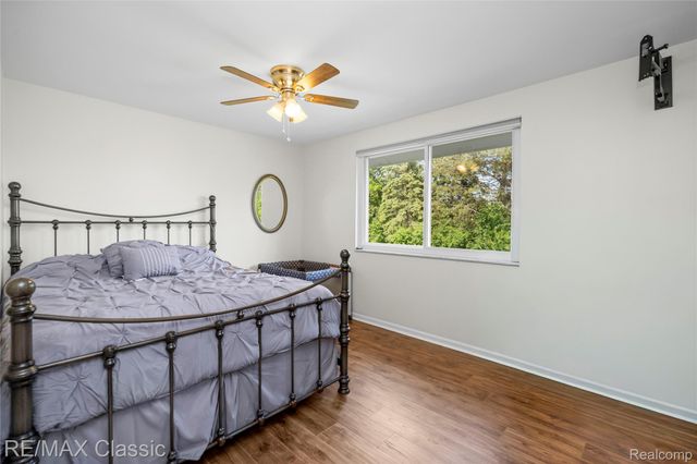 5651 Warrenshire Drive, West Bloomfield Charter Township, MI 48322
