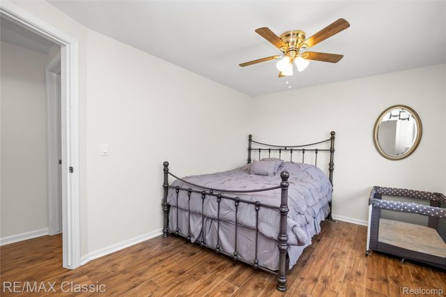 5651 Warrenshire Drive, West Bloomfield Charter Township, MI 48322
