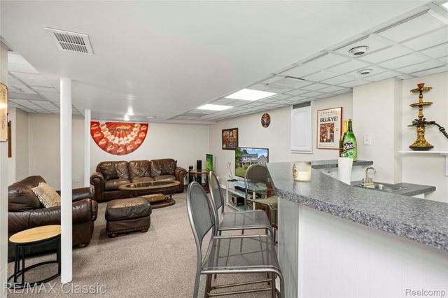 5651 Warrenshire Drive, West Bloomfield Charter Township, MI 48322
