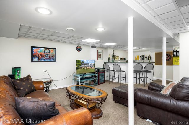 5651 Warrenshire Drive, West Bloomfield Charter Township, MI 48322