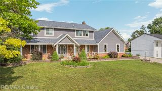5651 Warrenshire Drive, West Bloomfield Charter Township, MI 48322