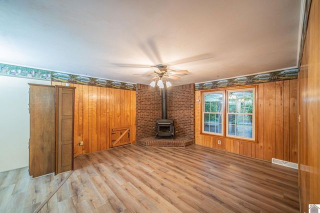 98 Sanderson Road, Mayfield, KY 42066