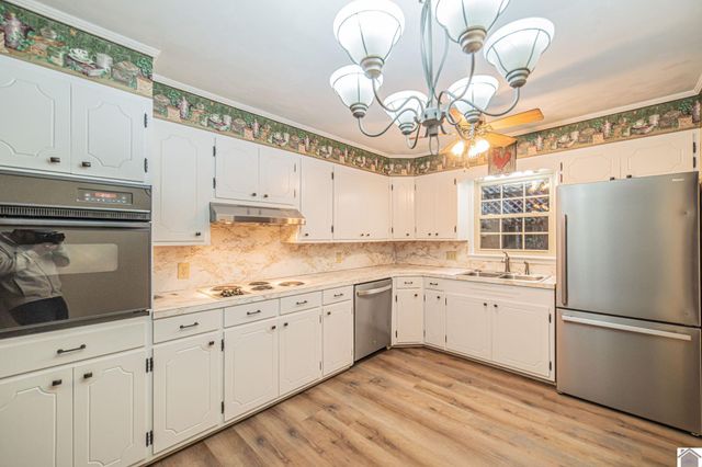 98 Sanderson Road, Mayfield, KY 42066