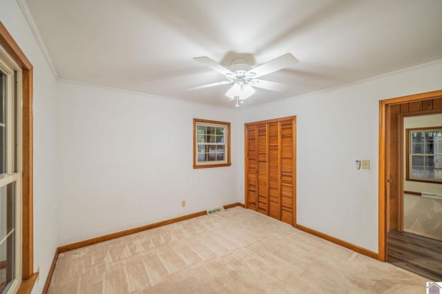 98 Sanderson Road, Mayfield, KY 42066