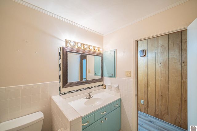 98 Sanderson Road, Mayfield, KY 42066