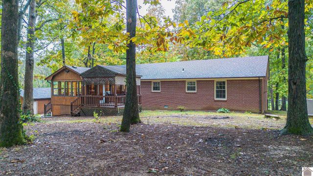 98 Sanderson Road, Mayfield, KY 42066
