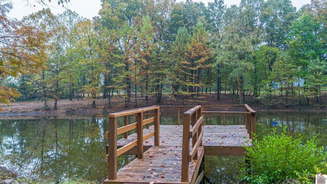 98 Sanderson Road, Mayfield, KY 42066