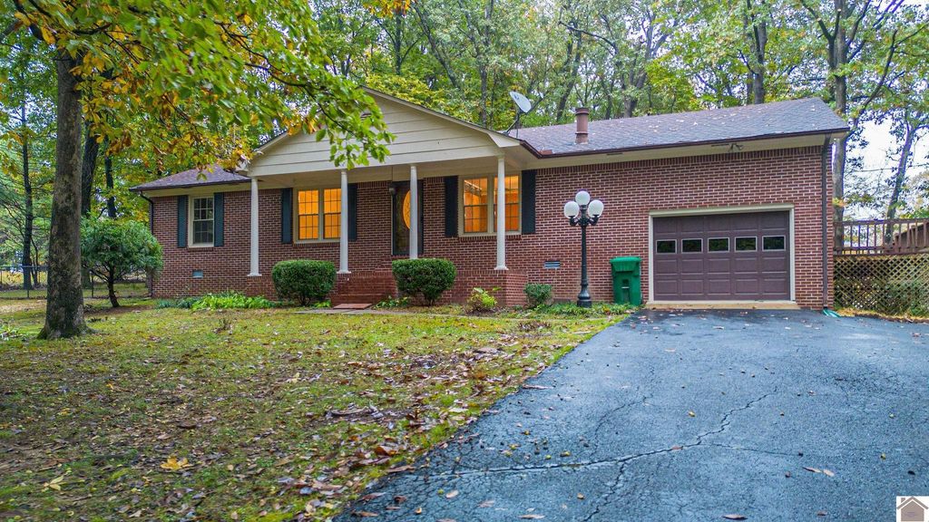 98 Sanderson Road, Mayfield, KY 42066