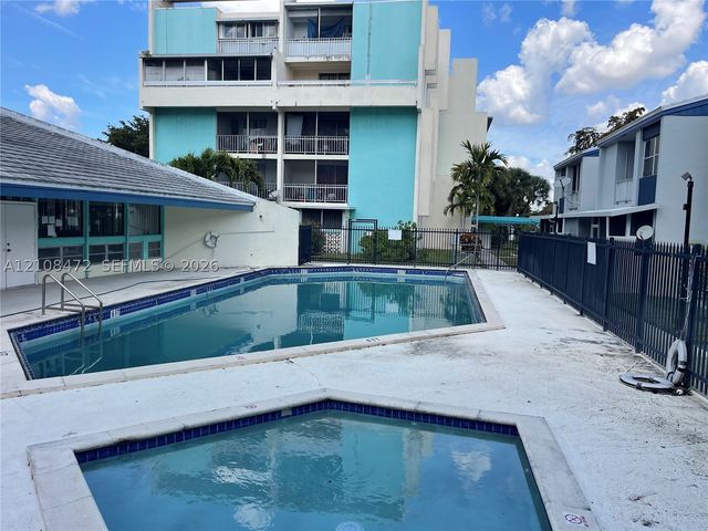 2017 NW 46th Ave A308, Lauderhill, FL 33313