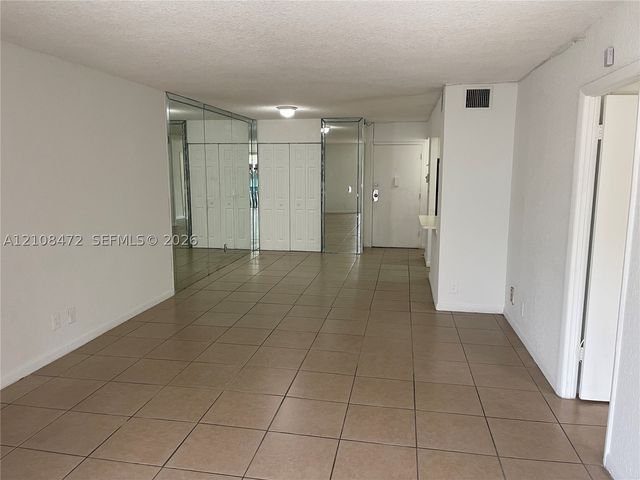 2017 NW 46th Ave A308, Lauderhill, FL 33313