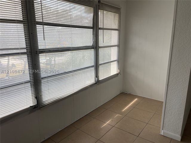 2017 NW 46th Ave A308, Lauderhill, FL 33313
