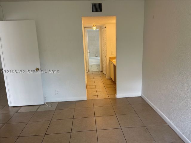 2017 NW 46th Ave A308, Lauderhill, FL 33313