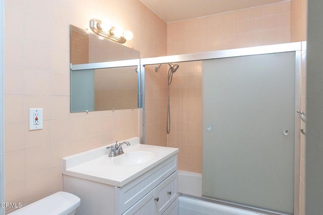136 Oxnard Avenue, Oxnard, CA 93035